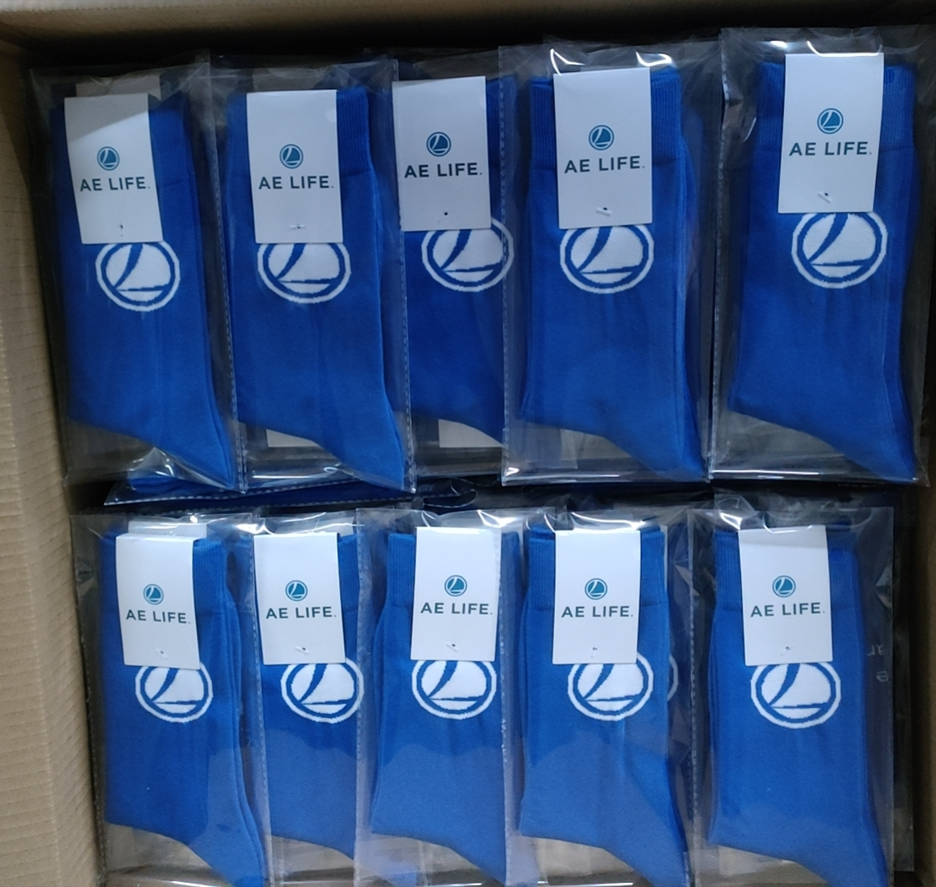 Custom HeaderTag on Socks 3 individual custom socks packaging